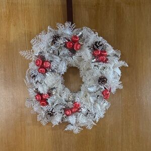 Vintage Festive White and Red Holiday Wreath